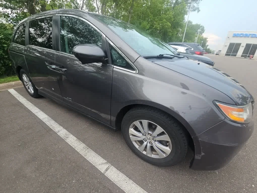Used 2016 Smoky Topaz Metallic Honda SE image 3