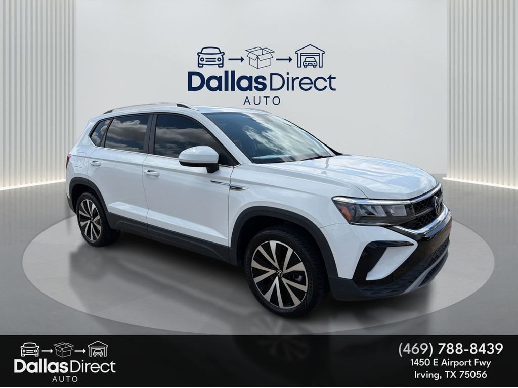 Used 2022 Pure White Volkswagen SE image 2