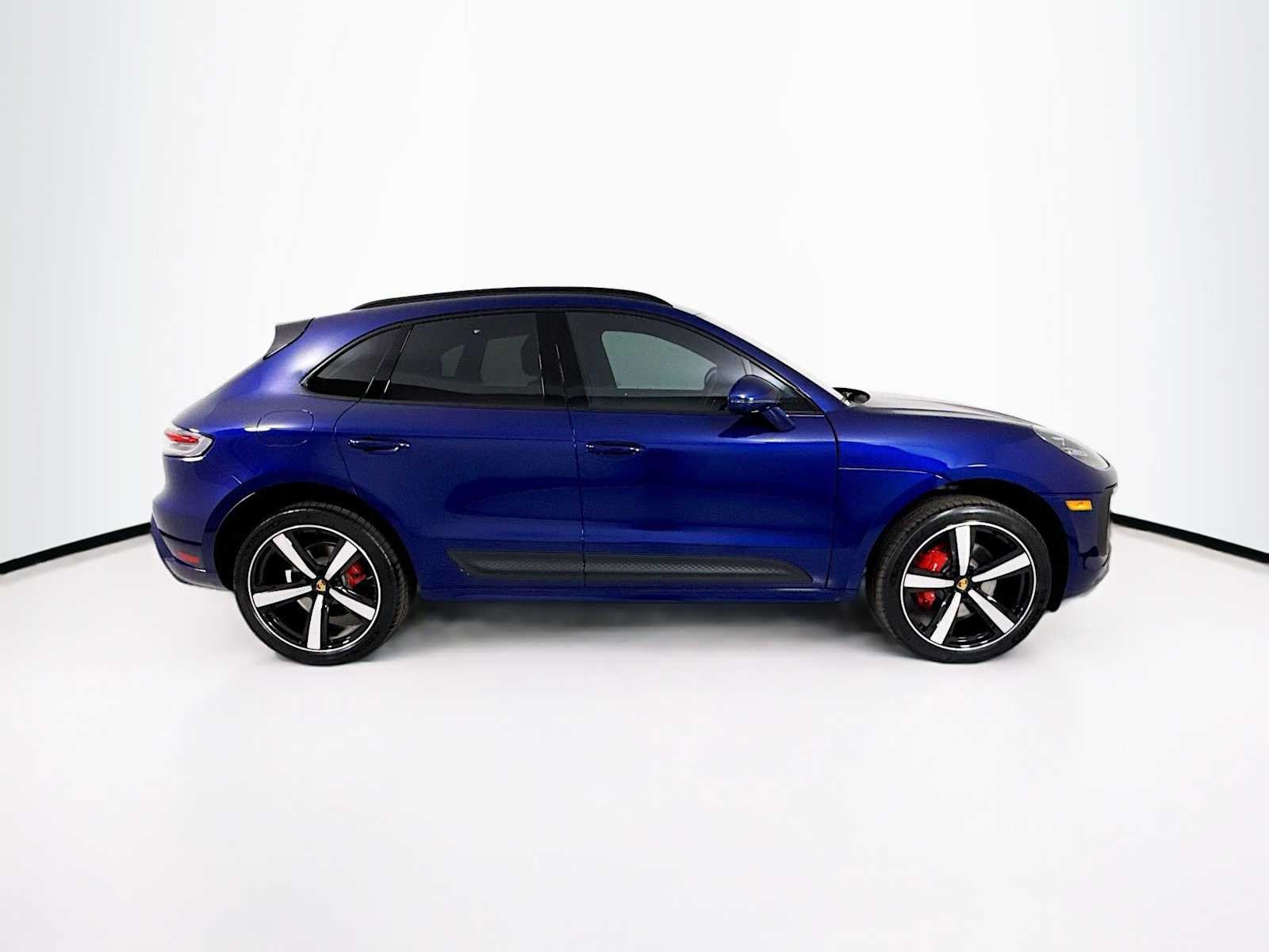 New 2026 Gentian Blue Metallic Porsche S image 8
