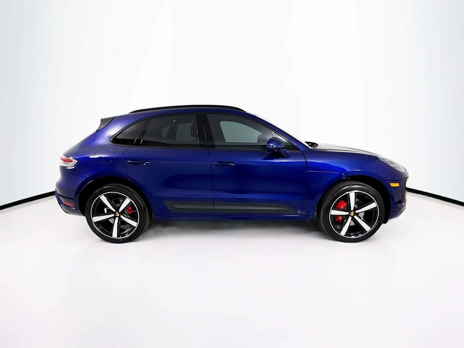 New 2026 Gentian Blue Metallic Porsche S image 8