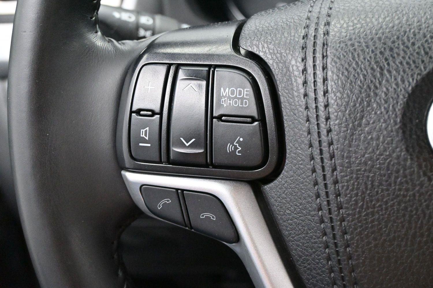Used 2019 Predawn Gray Mica Toyota Limited image 19