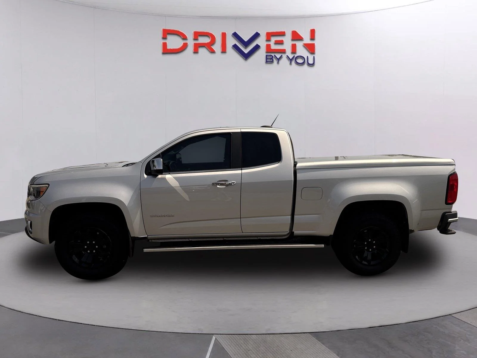Used 2018 SILVER ICE METALLIC Chevrolet 2WD LT image 7