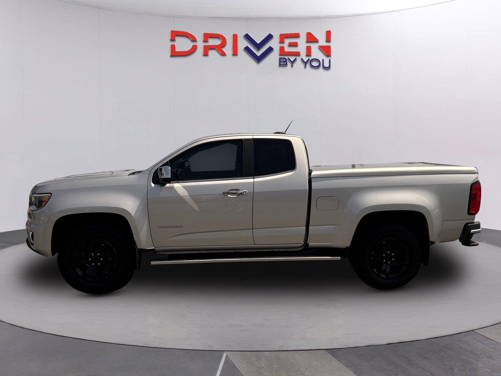 Used 2018 SILVER ICE METALLIC Chevrolet 2WD LT image 7