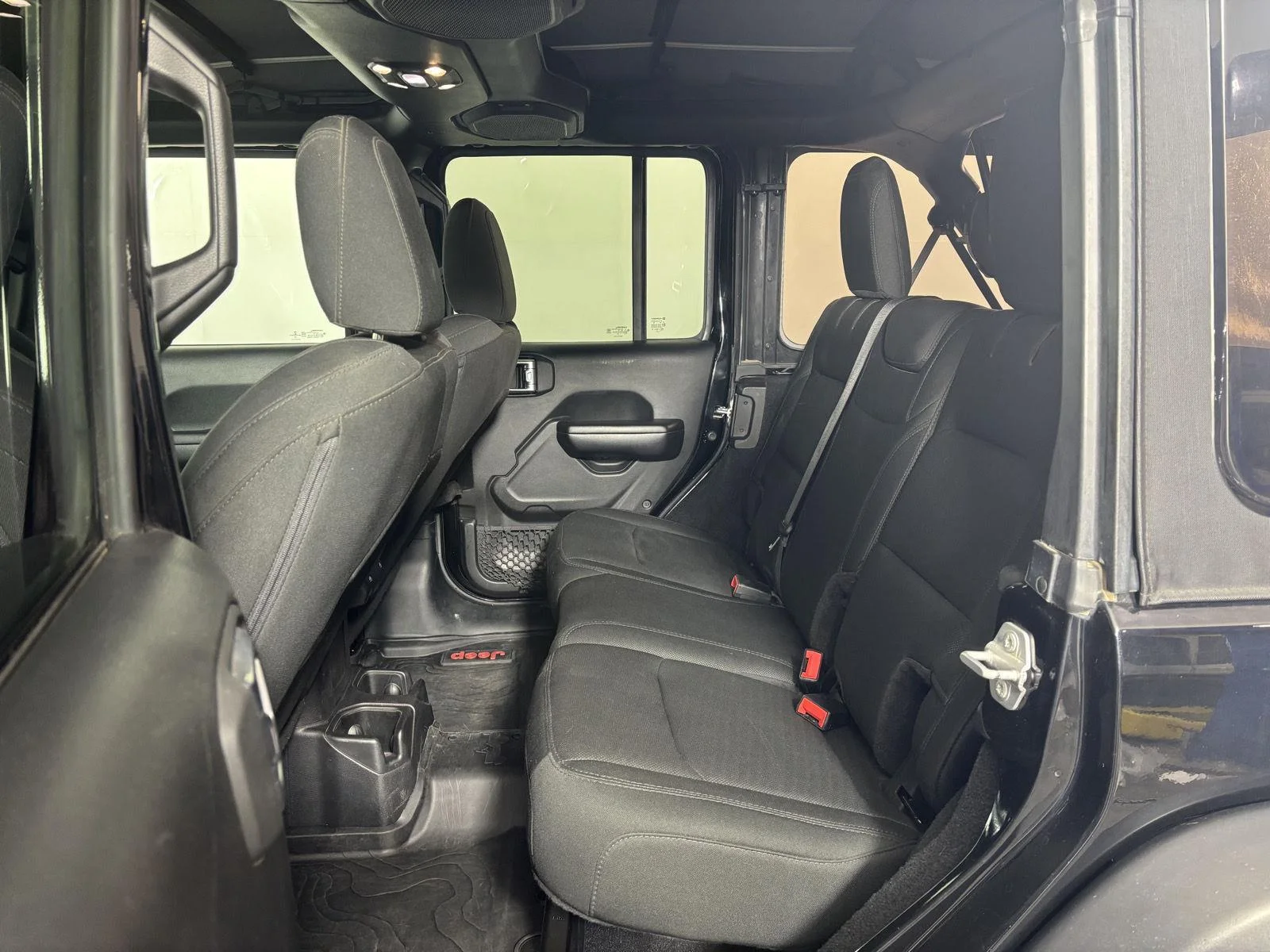 Used 2019 Black Clearcoat Jeep Sport Altitude image 15