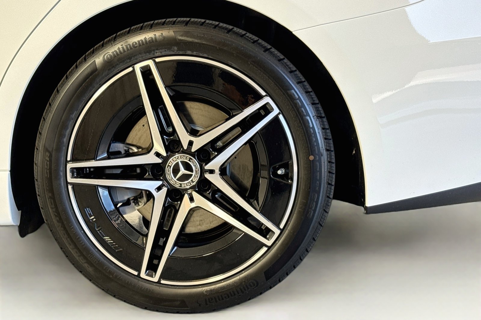 New 2026 Polar White Mercedes-Benz C 300 image 29