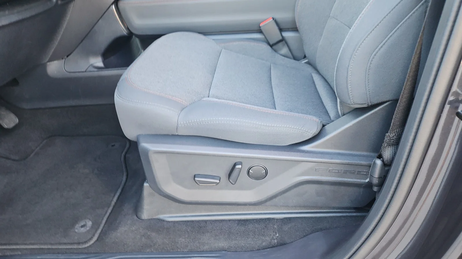 Used 2025 Gray Ford 2025 FORD EXPEDITION ACTIVE 4DR SUV 122.5 WB 4WD image 12