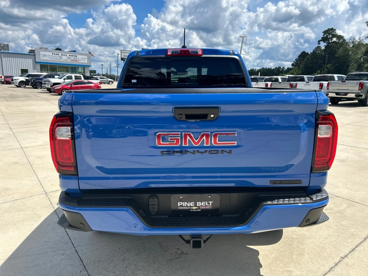 New 2026 Rapids Metallic GMC Elevation image 6
