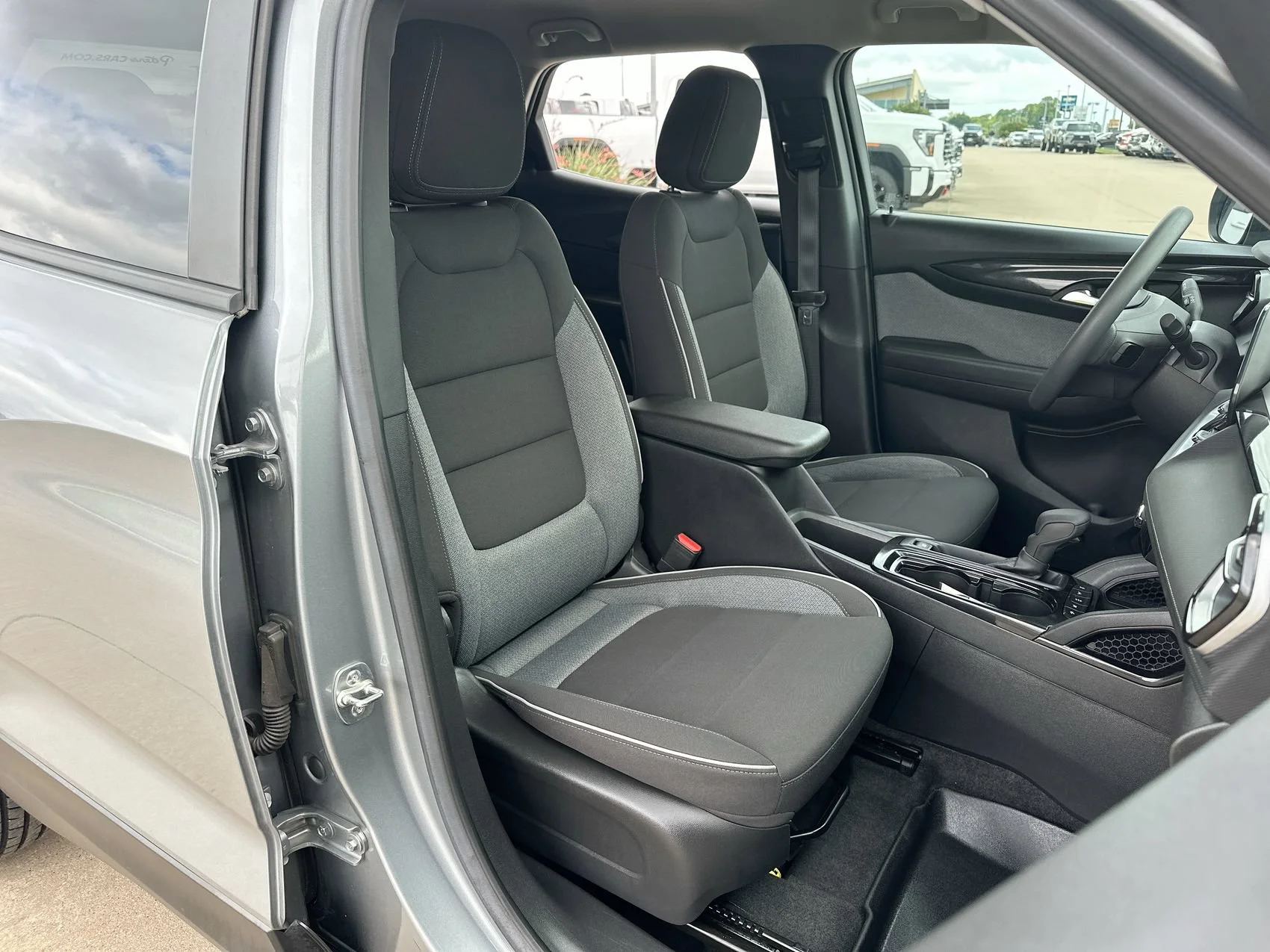 Used 2024 Sterling Gray Metallic Chevrolet LT image 23