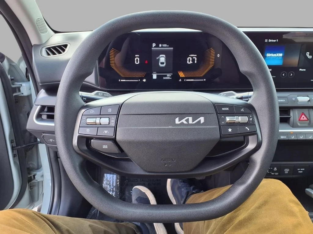 Certified Used 2025 Blue Kia LXS image 15