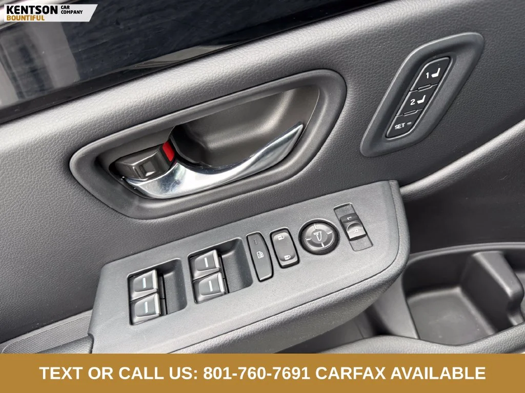 Used 2023 White Honda EX-L image 23