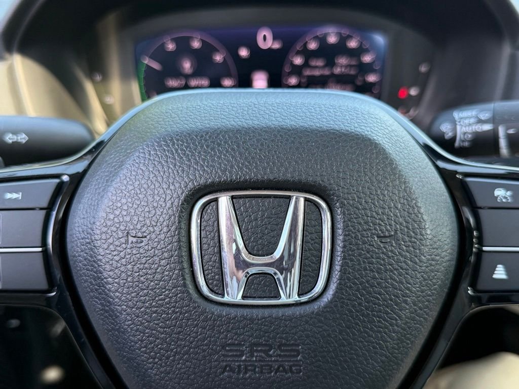 Used 2024  Honda Touring image 25