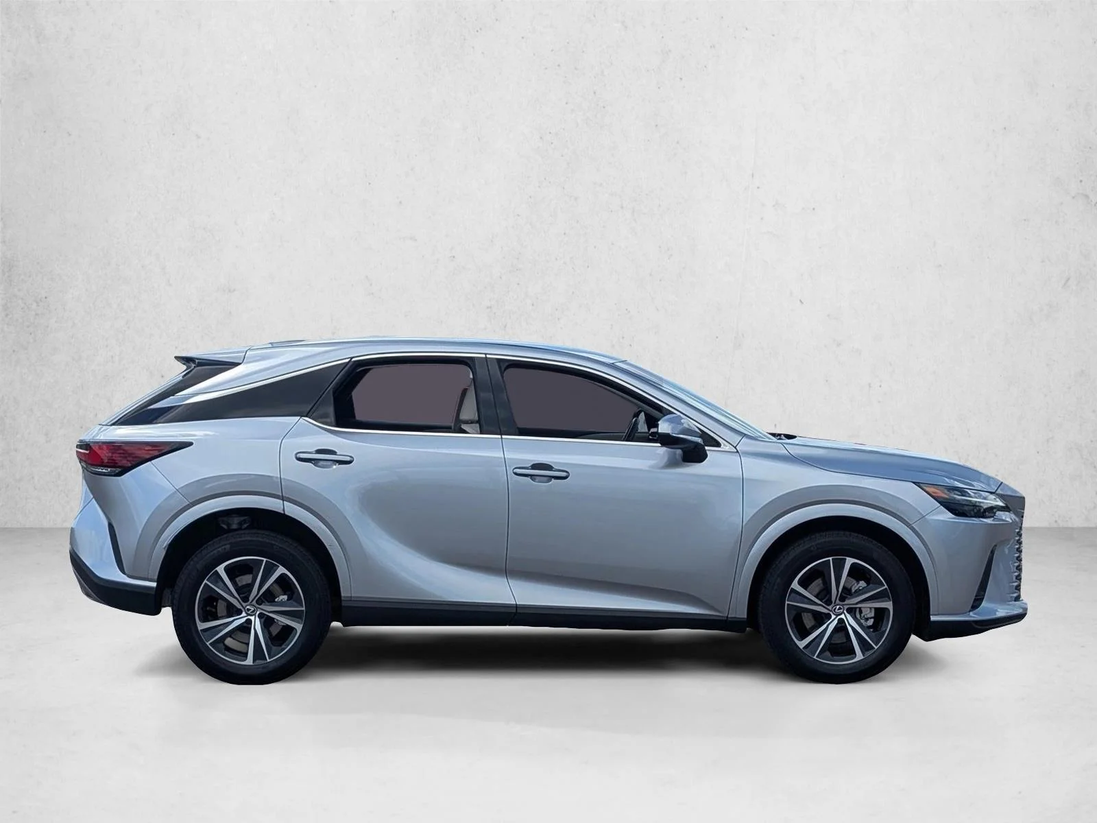 Certified Used 2024 Iridium Lexus RX 350 image 4