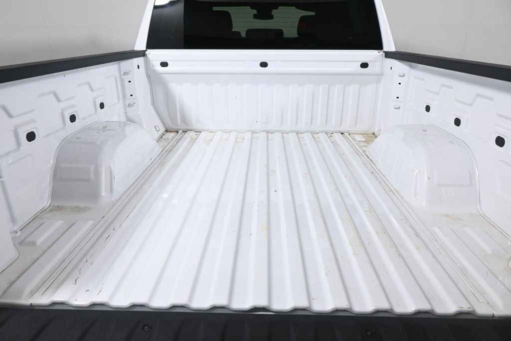 Used 2025 White GMC Elevation image 35