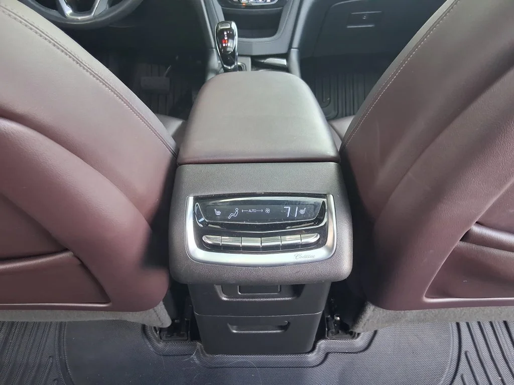 Used 2020 MANHATTAN NOIR METALLIC Cadillac FWD Premium Luxury image 25
