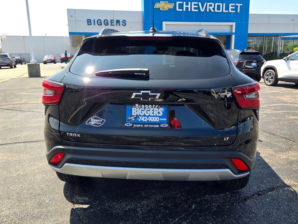 2026 Chevrolet Trax LT - Photo 11