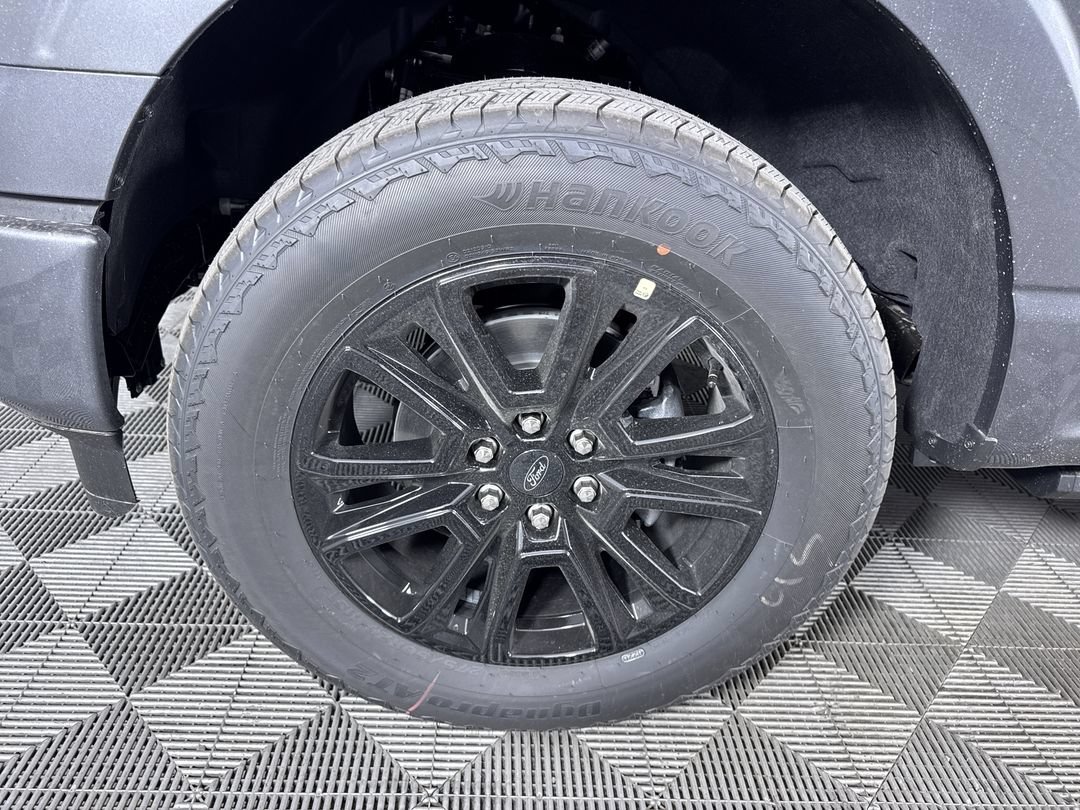 New 2026 Carbonized Gray Metallic Ford Platinum image 28