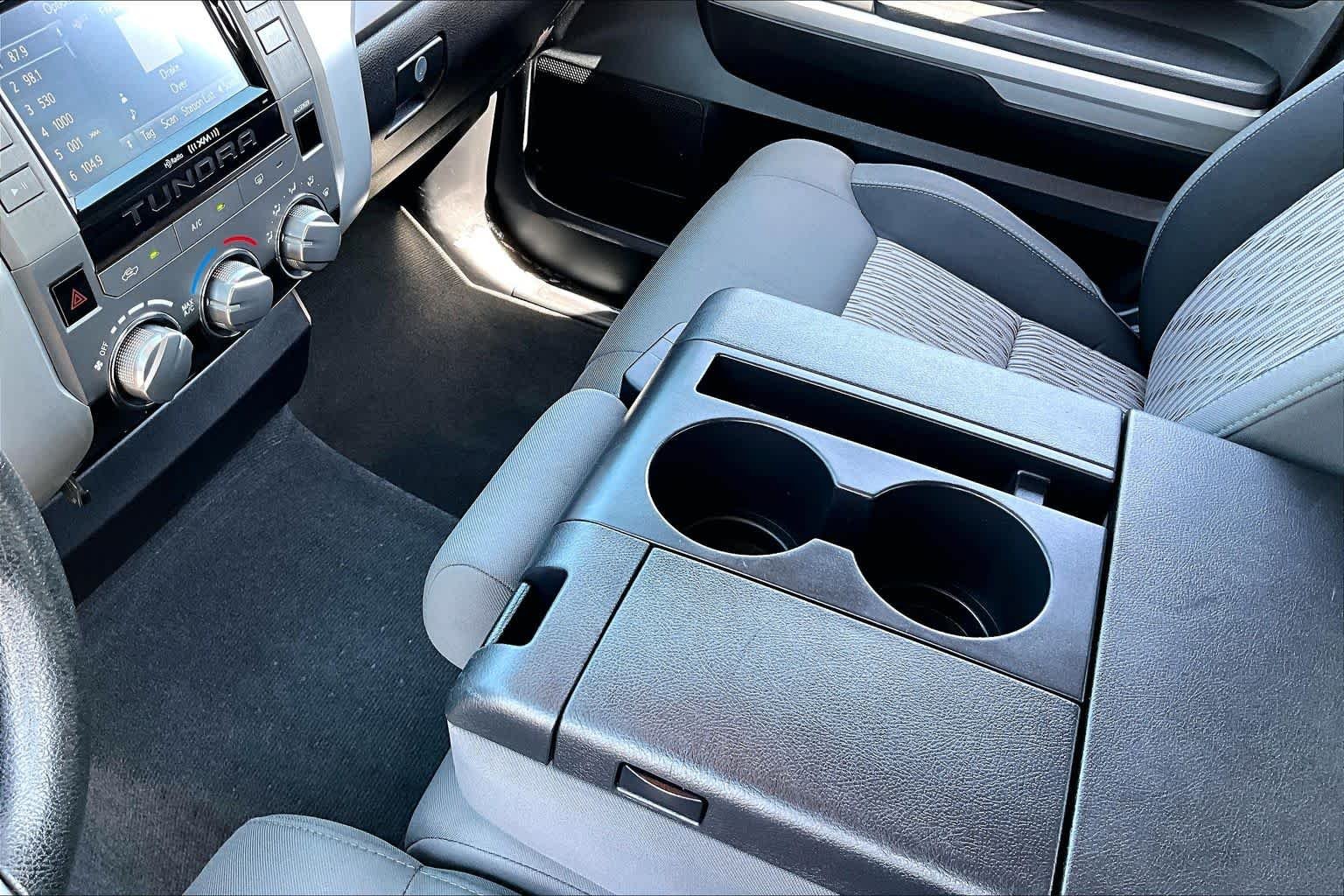 Used 2016 Black Toyota SR5 image 17