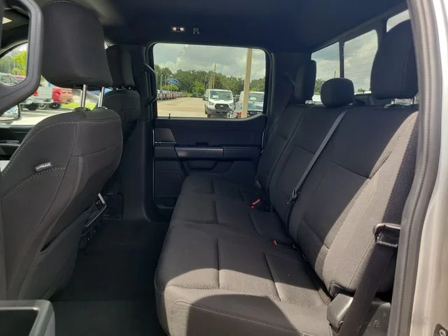Used 2024 Silver Ford XLT image 14