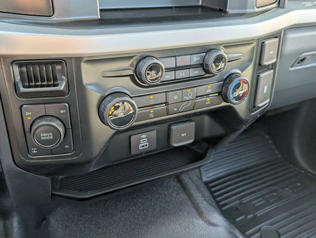 New 2026 Oxford White Ford F-350® XL image 11
