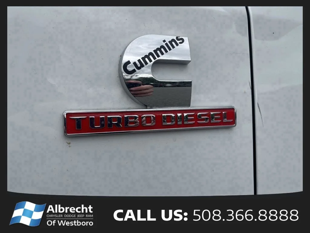 New 2026 Bright White Clear-Coat Exterior Paint RAM Tradesman image 2