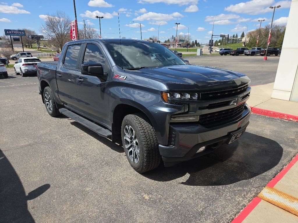 Used 2021 Chevrolet Silverado 1500 RST with VIN 1GCUYEED3MZ241992 for sale in Fergus Falls, Minnesota