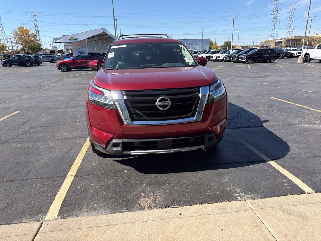 Used 2024 Red Nissan SL image 6