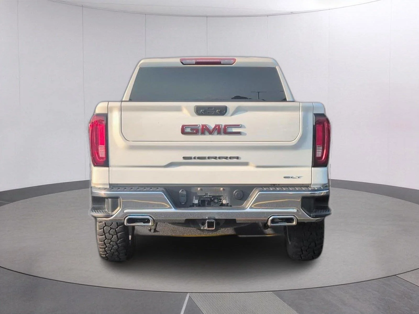 Used 2023 SUMMIT WHITE GMC SLT image 4