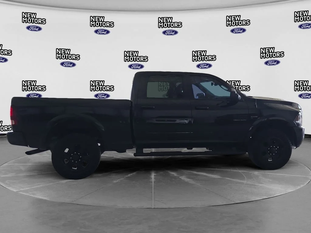 Used 2018 Brilliant Black Crystal Pearlcoat Ram Laramie image 5