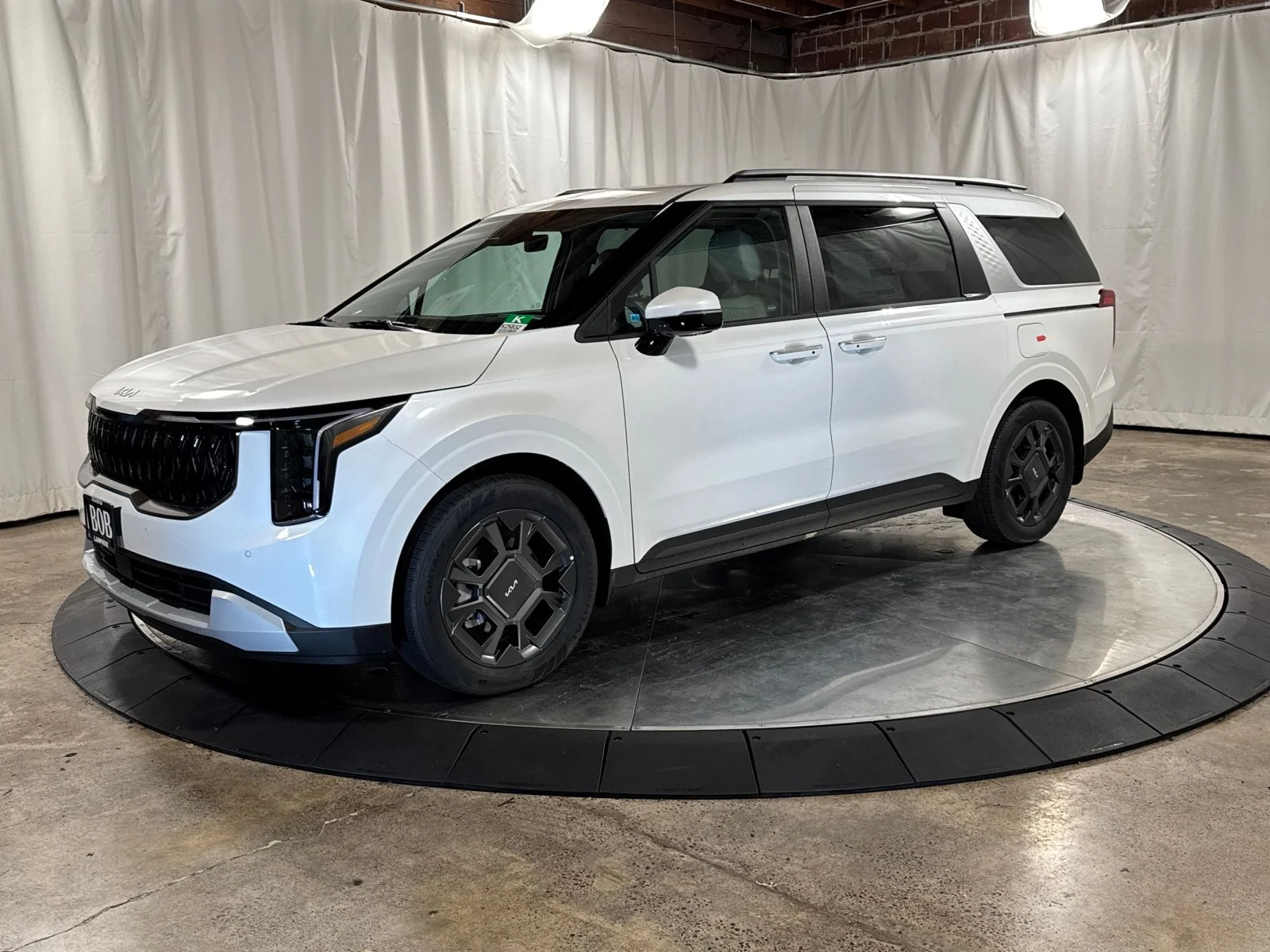 2026 Kia Sedona EX HEV's photo