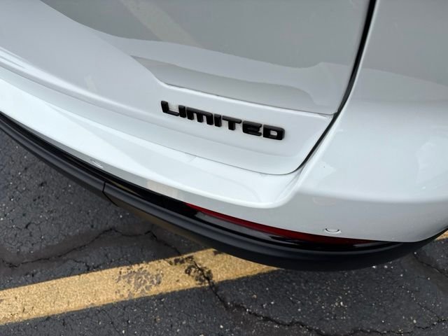 Used 2023 White Jeep Limited image 18