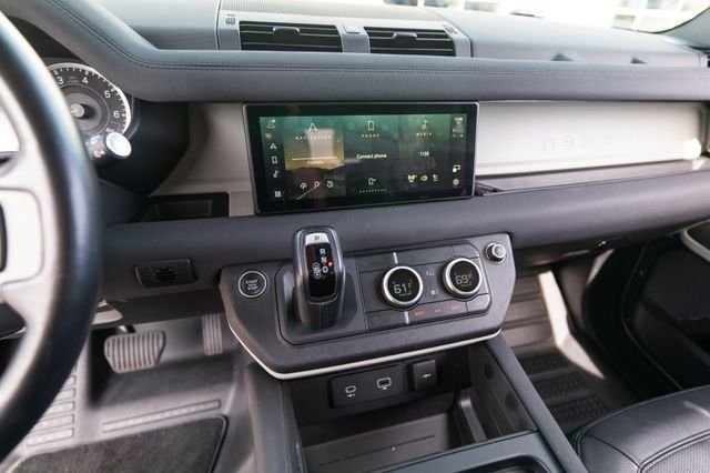 Used 2023 Silver Land Rover S image 25