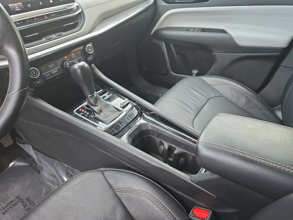 Used 2022 Black Jeep Limited image 19