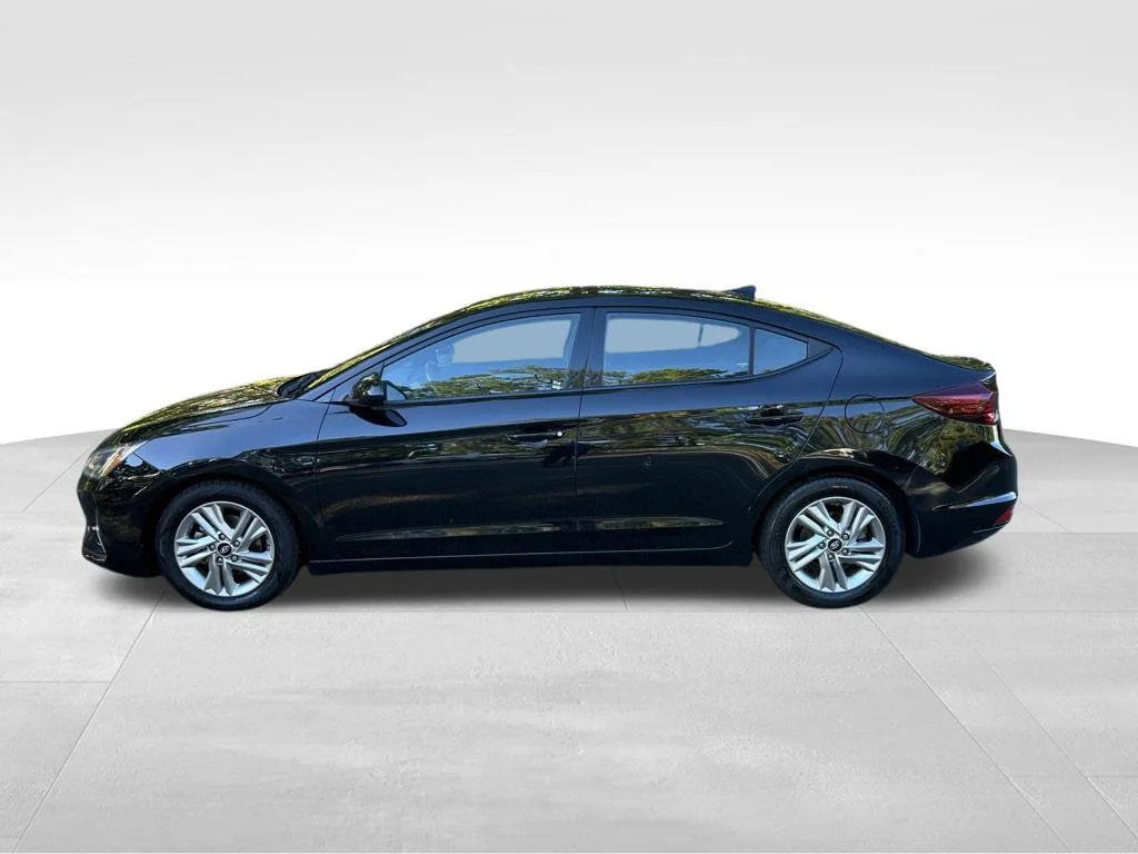 Used 2019 Black Hyundai Value Edition image 2