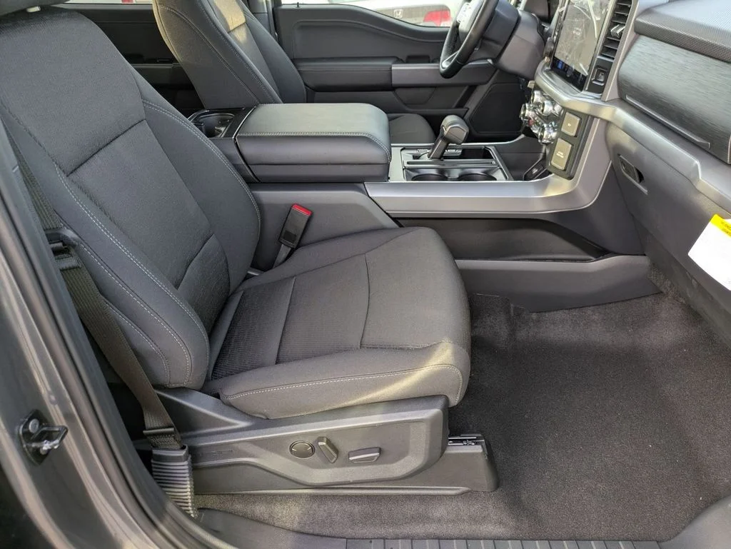 New 2026 Carbonized Gray Metallic Ford XLT image 46