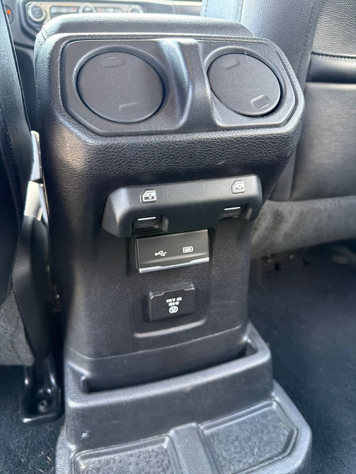 Used 2020 Black Jeep Unlimited Sahara image 15
