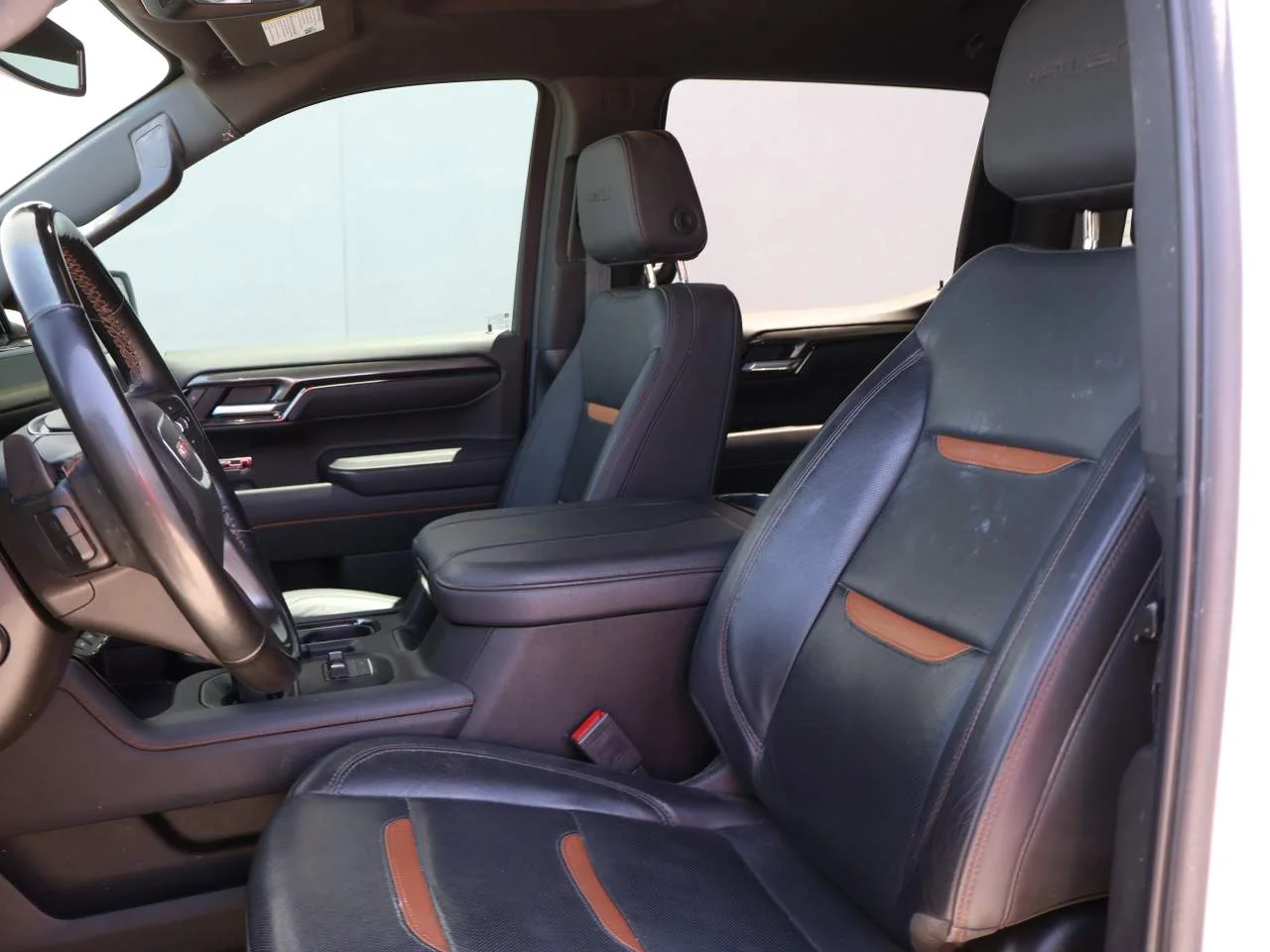 Used 2025 Summit White GMC AT4 Crew Cab image 9