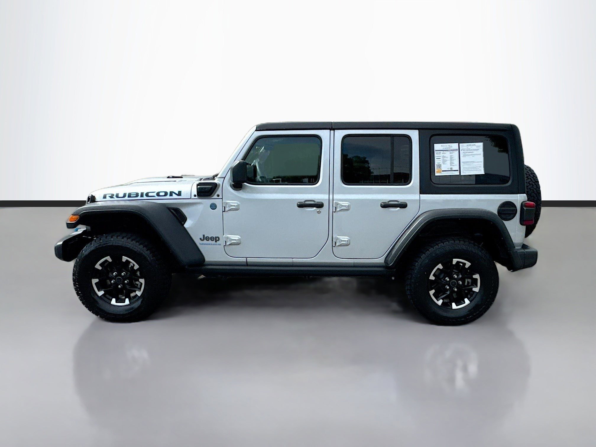 Certified Used 2024 Silver Zynith Clearcoat Jeep Rubicon image 4