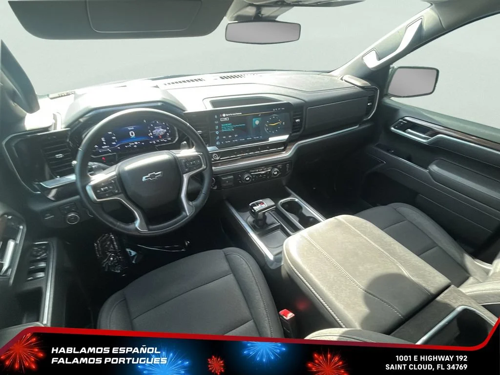 Used 2025 Sterling Gray Metallic Chevrolet RST image 27