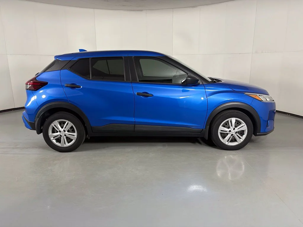 Used 2024 Blue Nissan S image 9