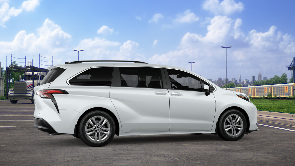 New 2026 Wind Chill Pearl Toyota XLE image 11