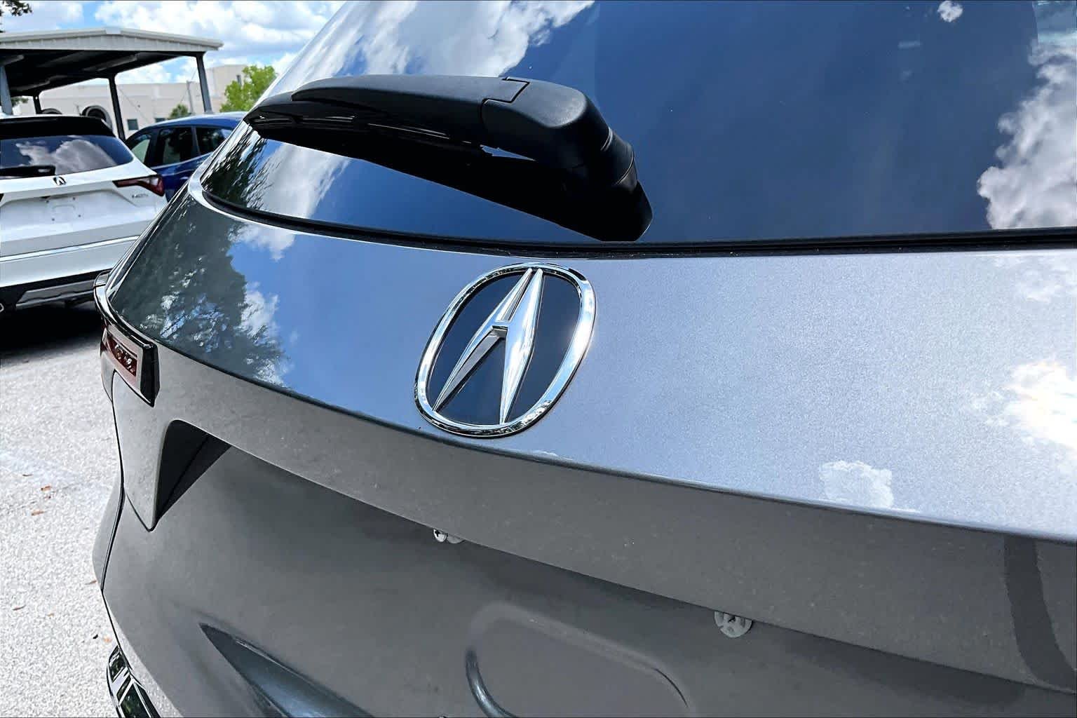 Used 2024 Liquid Carbon Metallic Acura w/Technology Package image 31