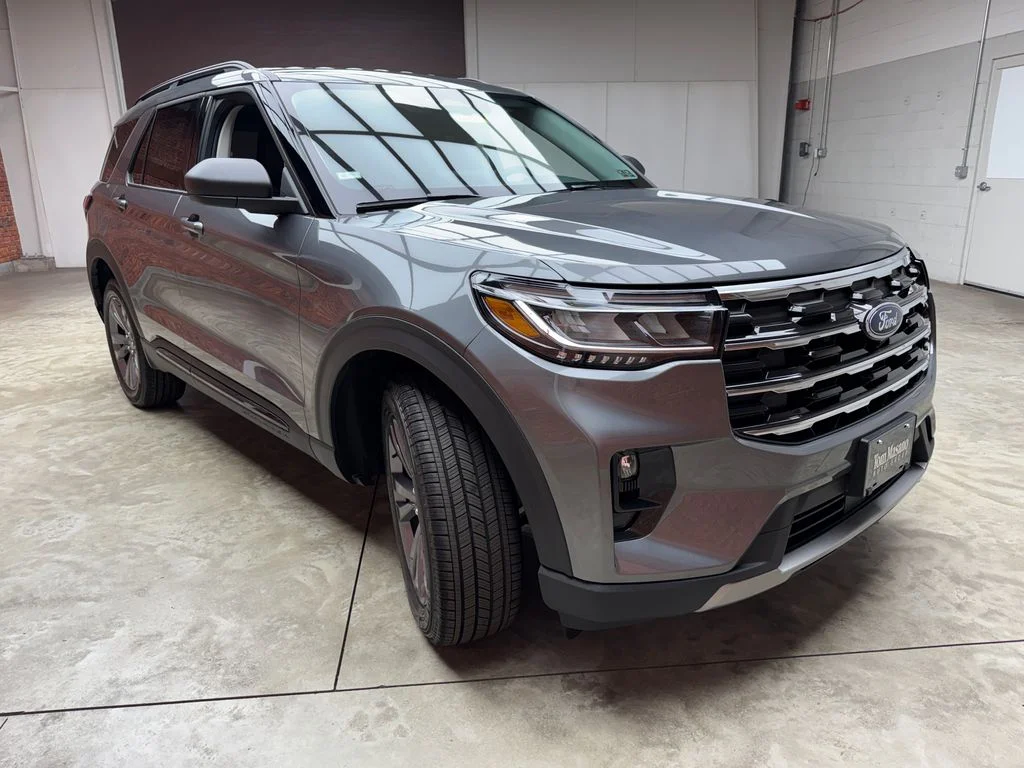 New 2026 Carbonized Gray Metallic Ford Active image 7