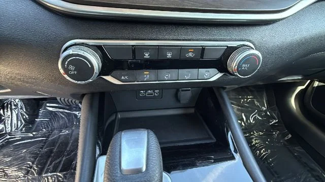 2023 Nissan Altima SV - Photo 14
