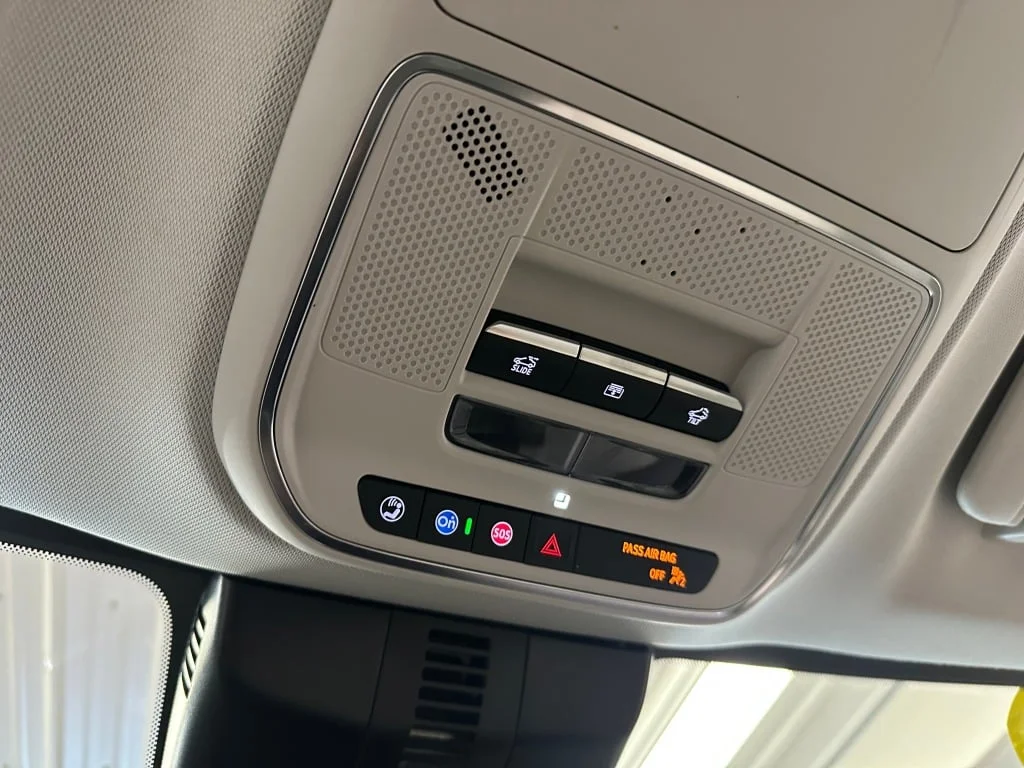 2026 GMC Acadia Denali - Photo 18