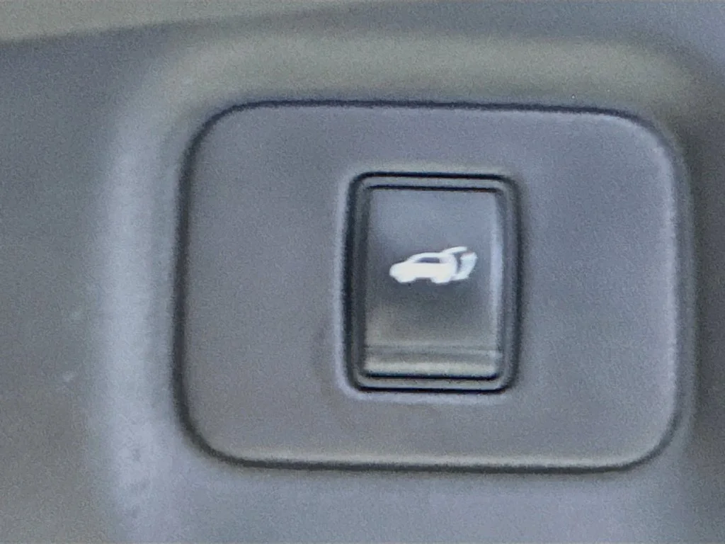 Certified Used 2018 Blue INFINITI  image 32