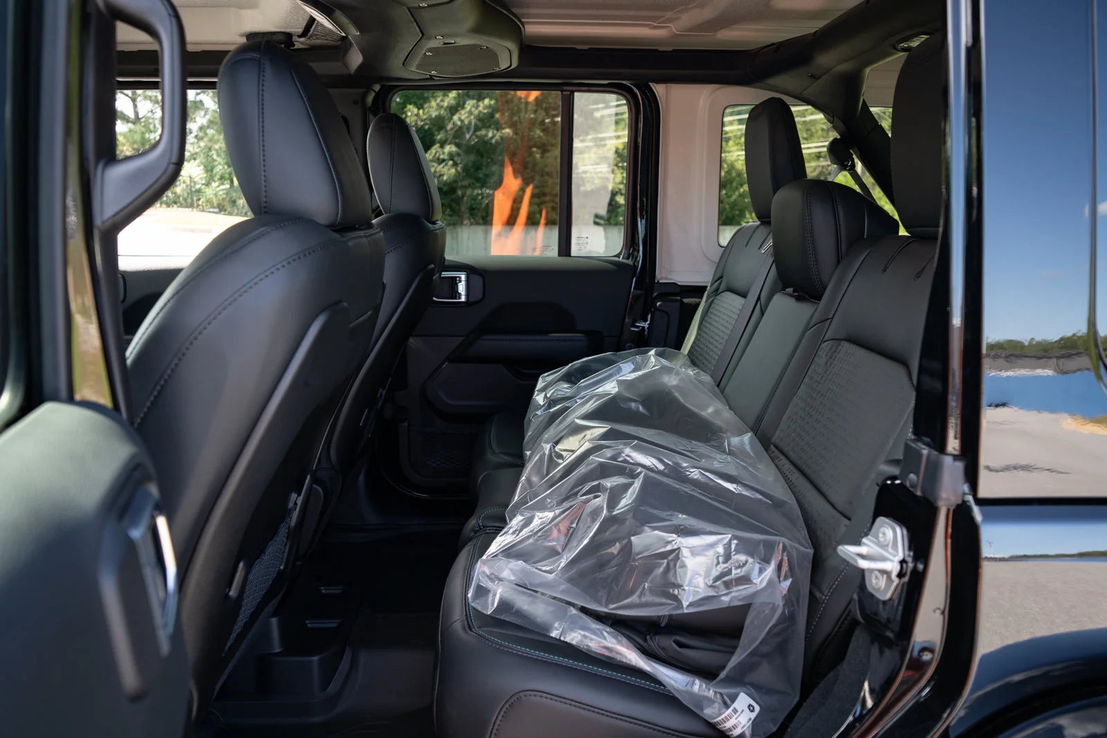 New 2027 Black Clear-Coat Paint Jeep  image 22