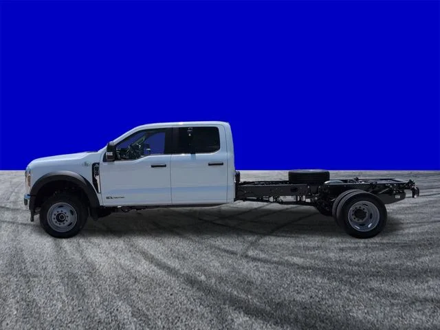 New 2026 Oxford White Ford F-450® XL image 7