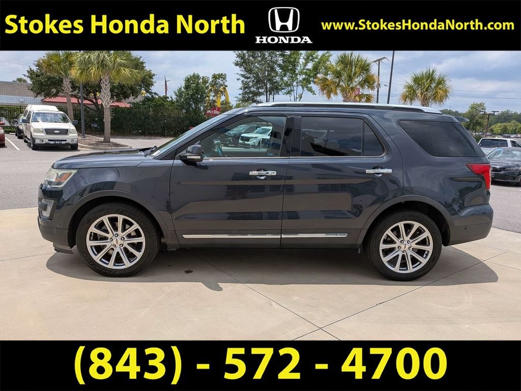Used 2017  Ford Limited image 11