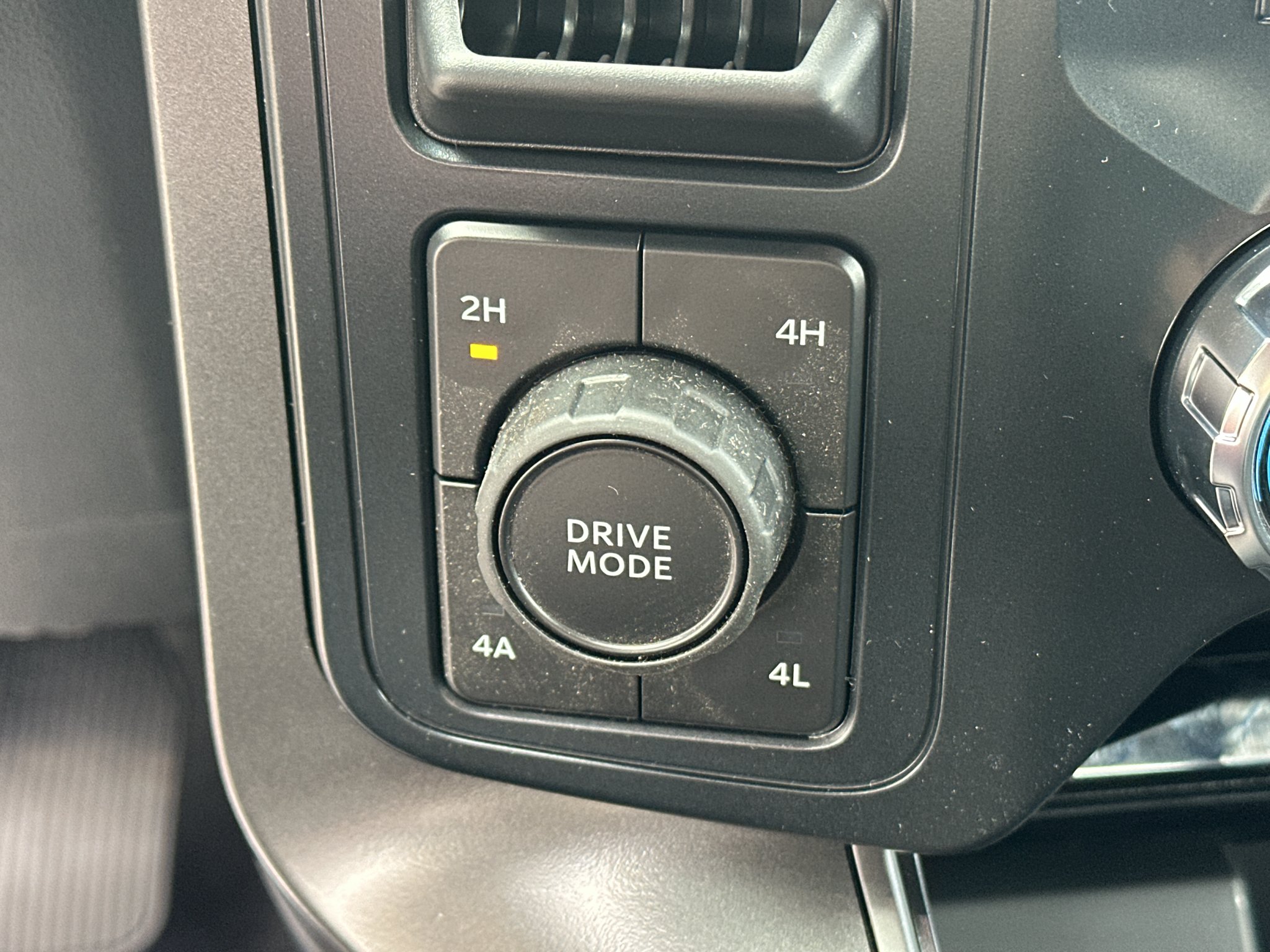 New 2026 Avalanche Ford Lariat® image 29