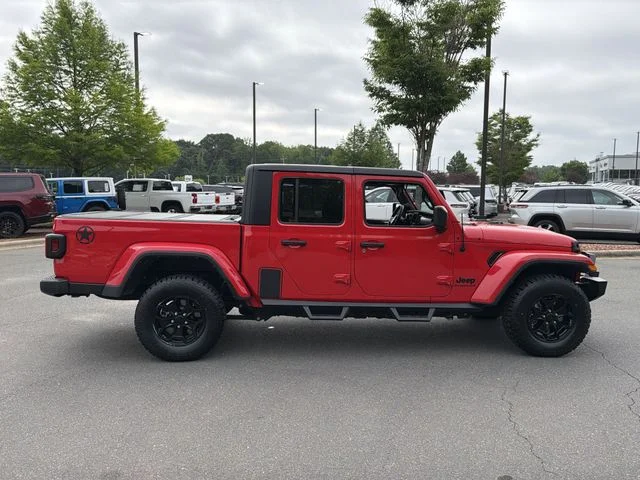 Used 2022 Red Jeep Sport image 14